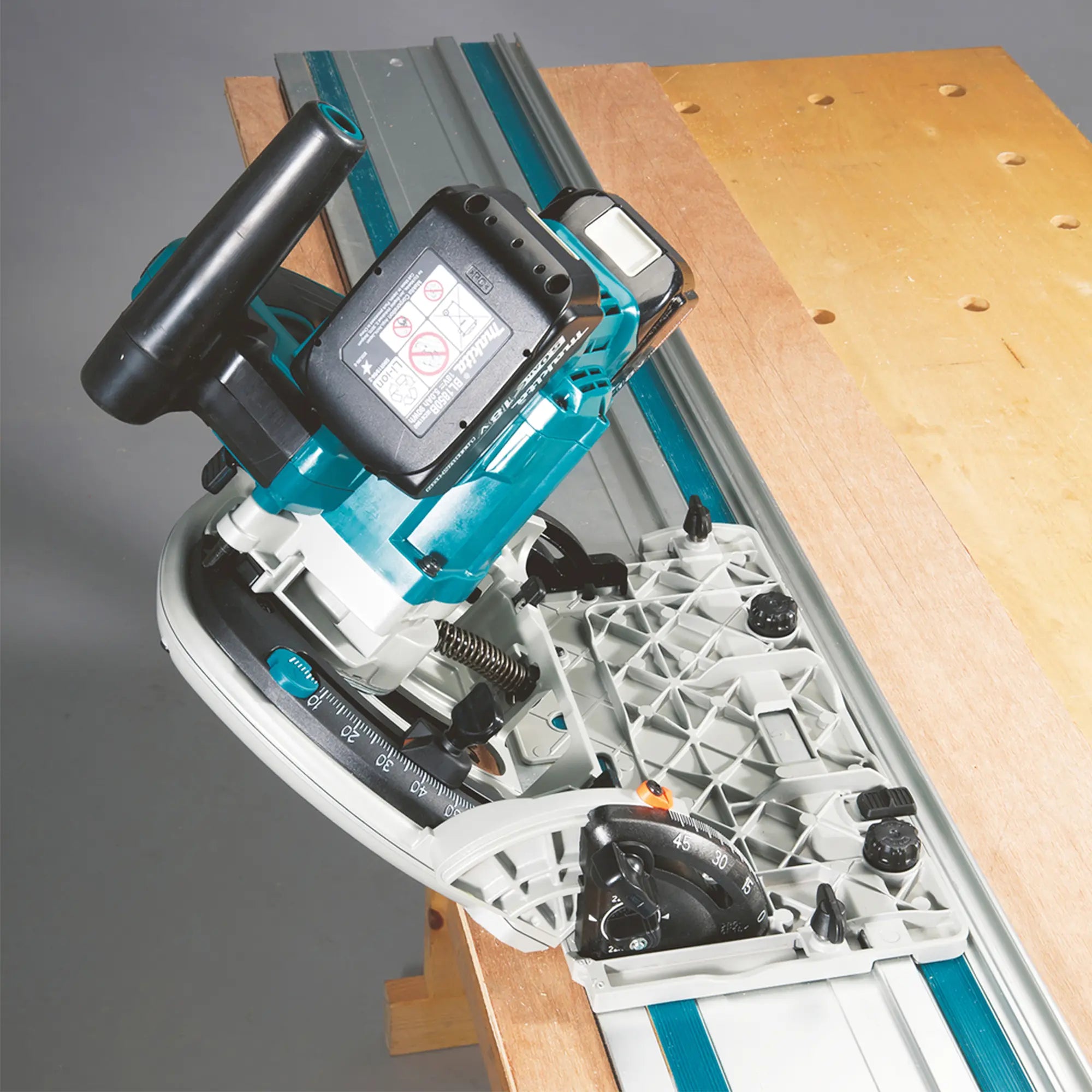 Sega Circolare Makita DSP601ZJU 18V